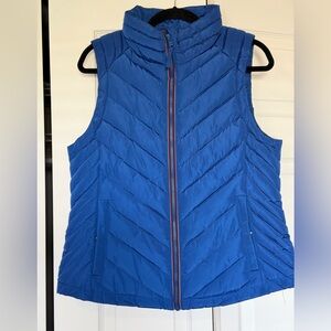 NWOT Tommy Hilfiger vest. Size M